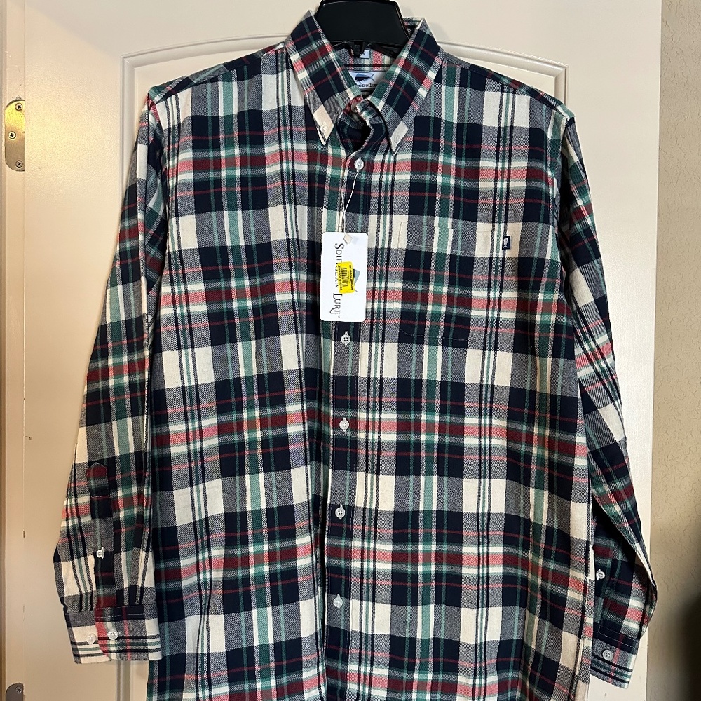 NWT Attached Mens Southern Lure Plaid Button-Up